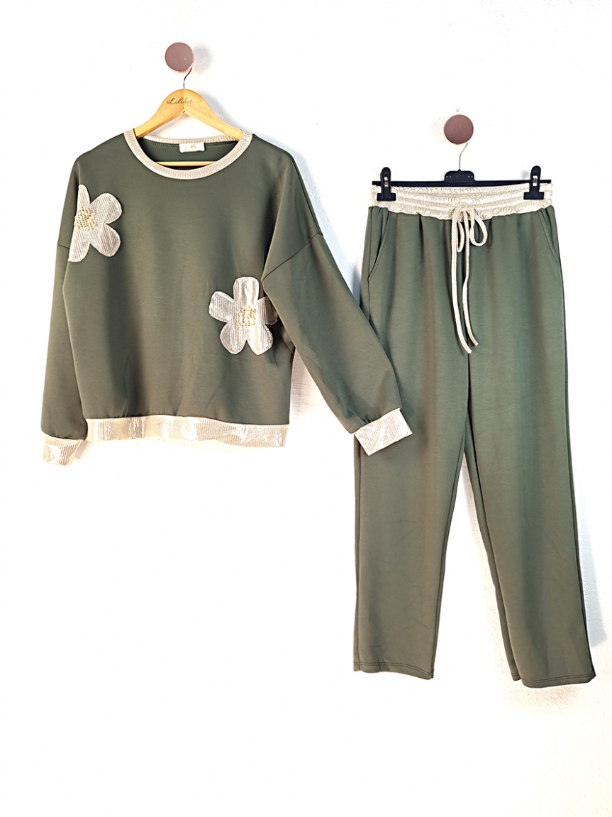 Προϊόν: Casual σετ με χρυσά λουλούδια - Χακί Casual σετ με χρυσά λουλούδια - Χακί