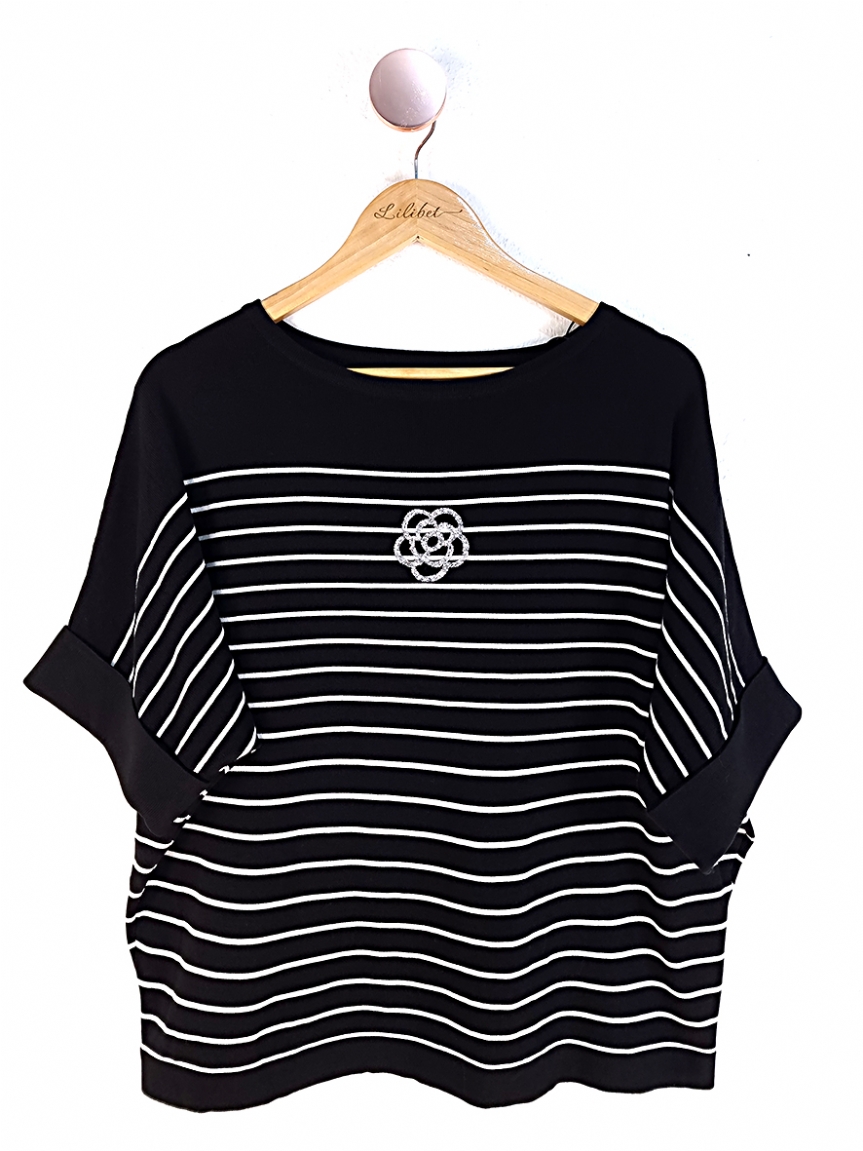 Προϊόν: Μπλούζα λουλούδι με στρας - Μαύρο Μπλούζα λουλούδι με στρας - Μαύρο