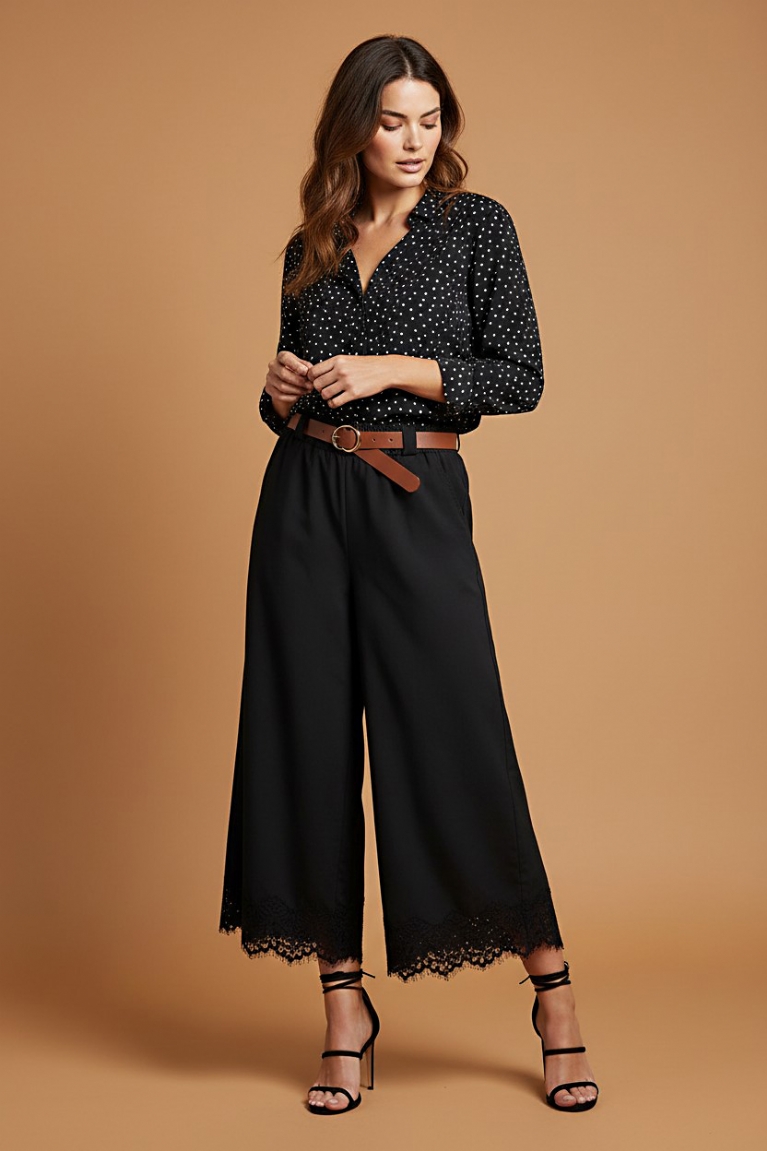 Άνετο παντελόνι με δαντέλα - Μαύρο